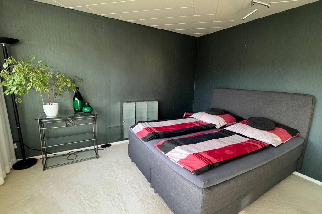Monikas Home - Gemuetliche 3-Zimmer-Wohnung Im Herzen Von 뵈브링엔 외부 사진
